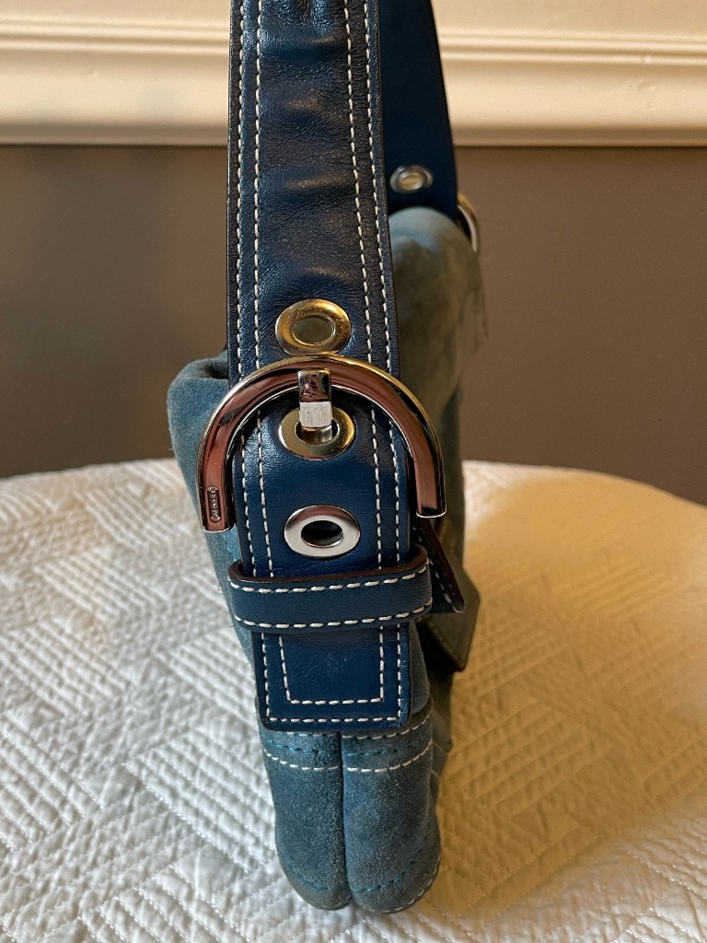 RARE Y2K Coach Vintage Soho Flap Shoulder Saddle Bag in Blue Suede No H05S-8A18 - Picture 4 of 16